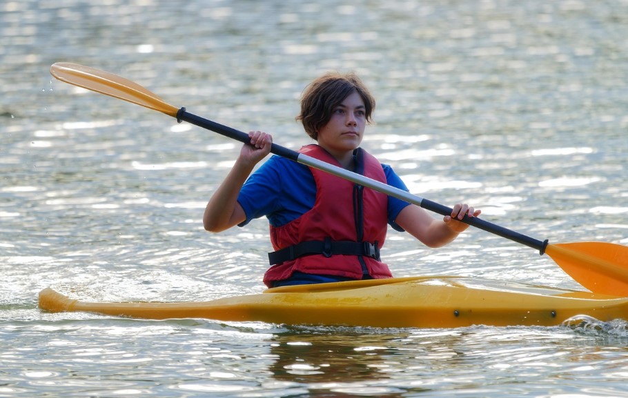 teen kayaking rogue river